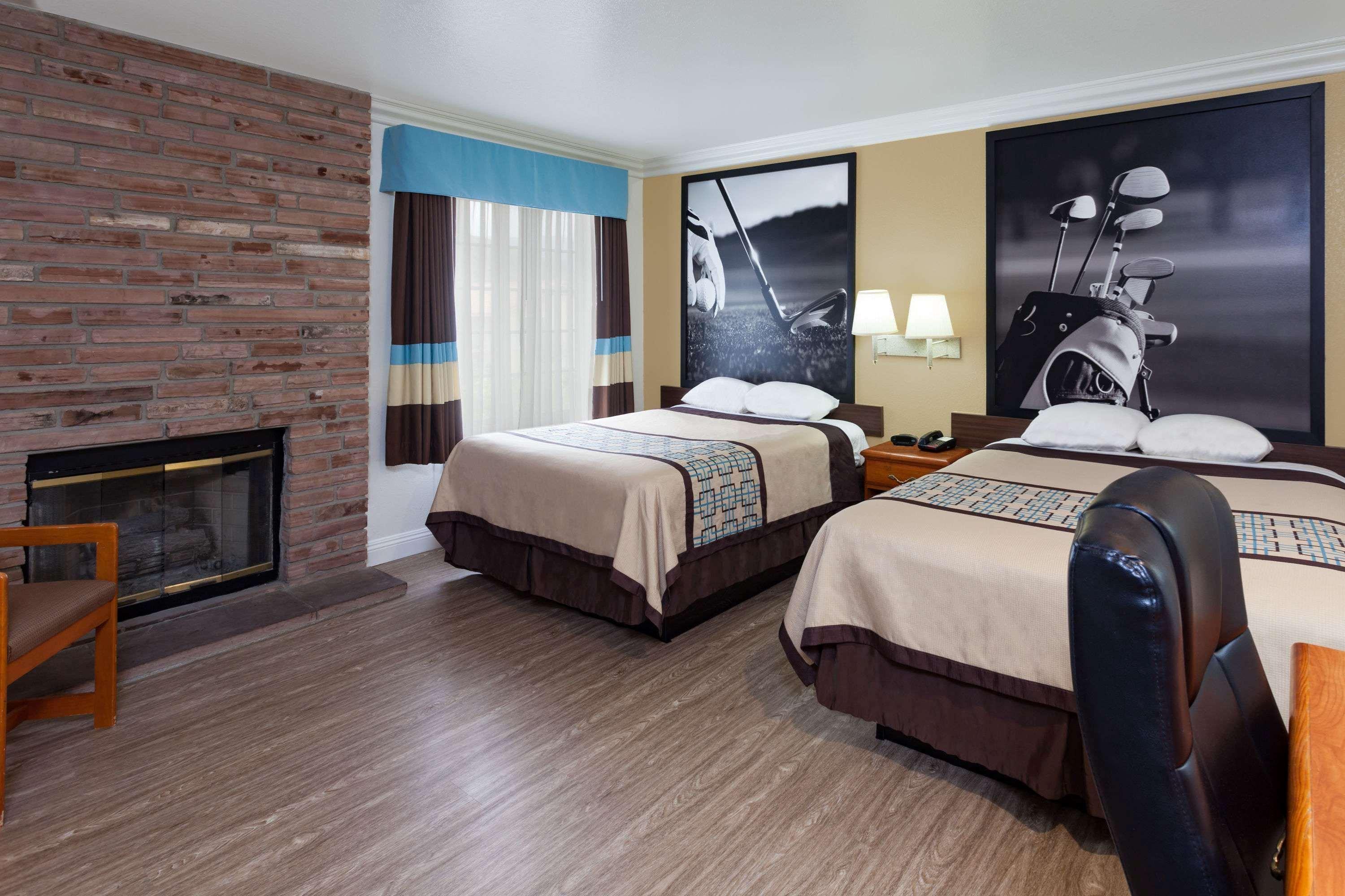 Мотель Super 8 By Wyndham Santa Clarita/Valencia Экстерьер фото