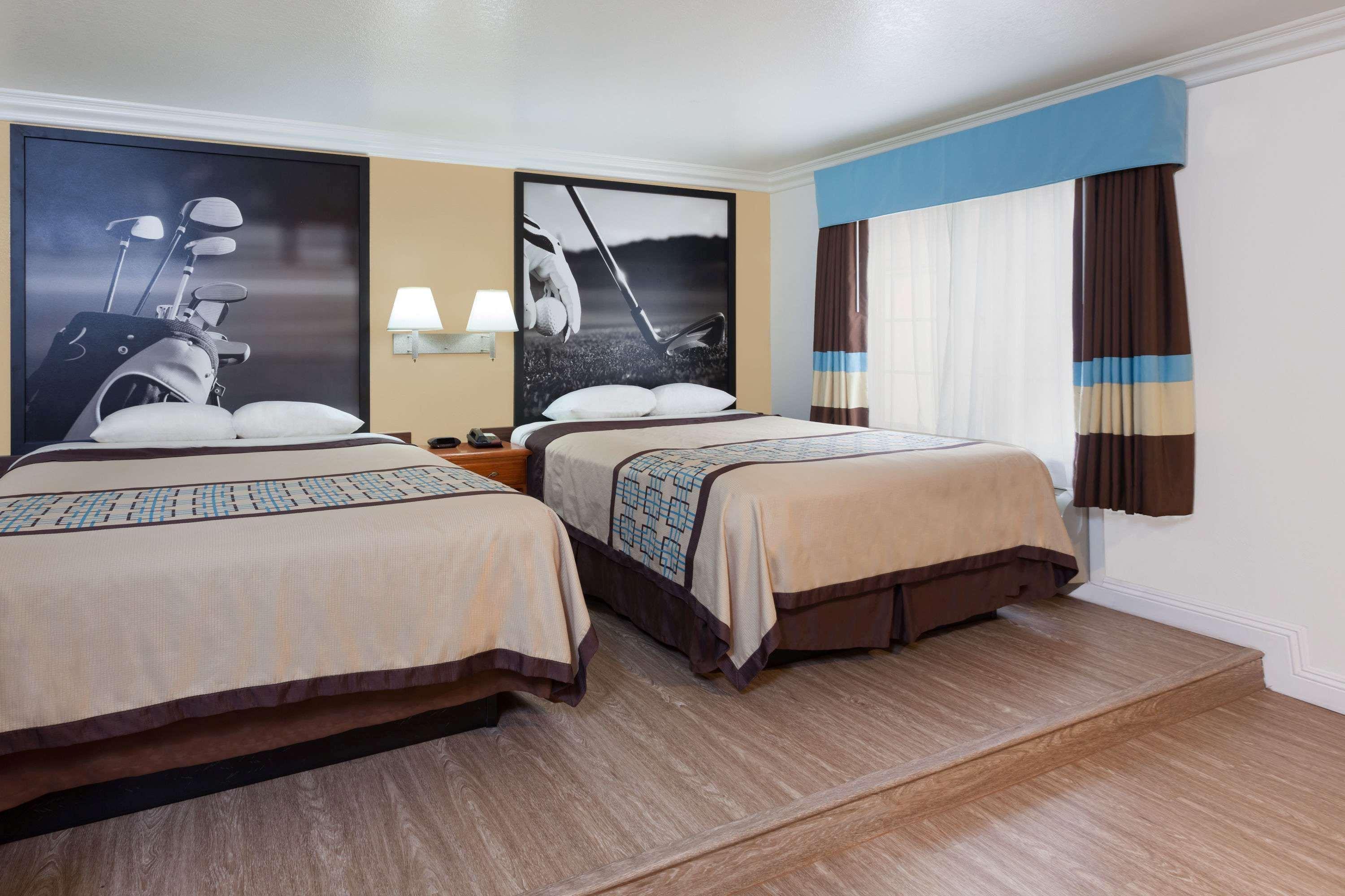 Мотель Super 8 By Wyndham Santa Clarita/Valencia Экстерьер фото